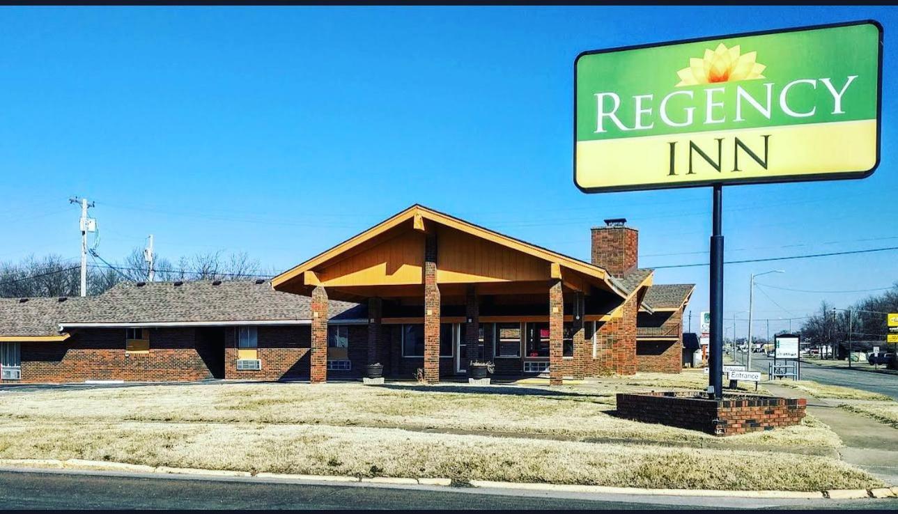 Regency Inn Iola